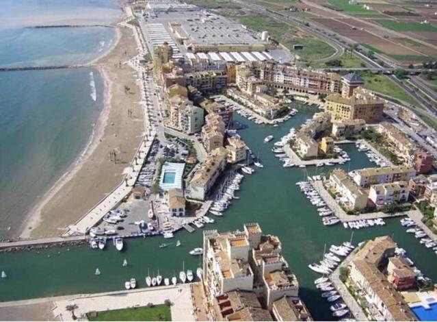 Valencia Beach Room With Private Bathroom Coliving Port Saplaya Exterior photo